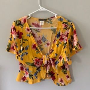 Tie Front Floral Cropped Blouse